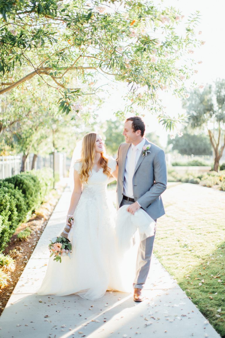 McKenzie and Dallas // Gila Valley Temple Wedding | Shelby Lea Photography